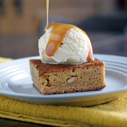 Caramel Blondie Brownie Recipe with Caramel Drizzled on top