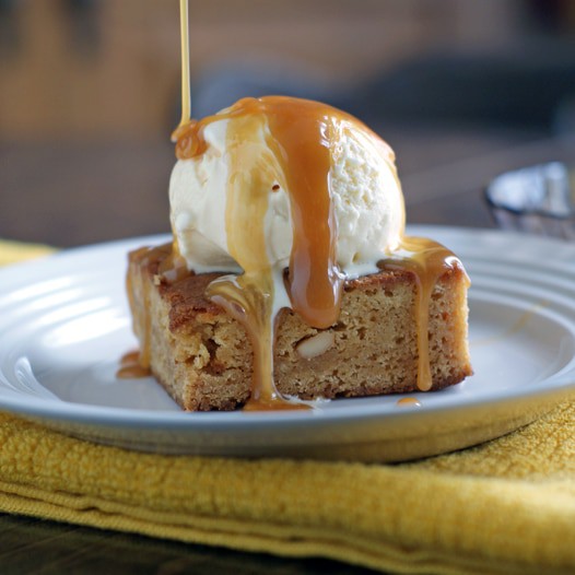 Caramel Blondie Brownie Recipe --Applebees Maple Butter Copycat