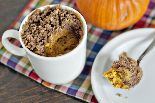 Pumpkin Coffee Cake in a Mug