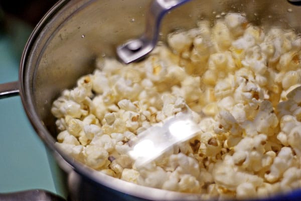 Stove Top Kettle Corn | heatherlikesfood.com