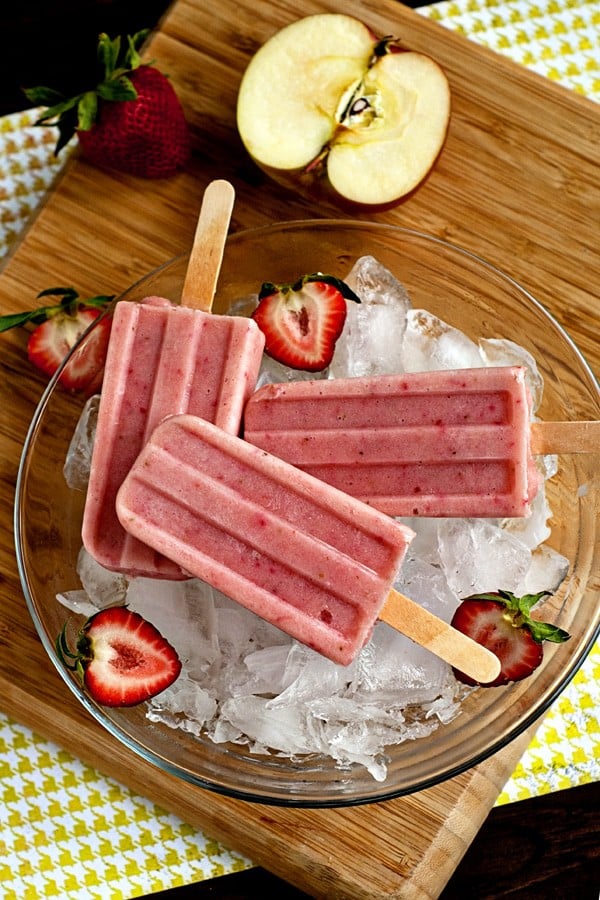 Strawberry Banana Smoothie Pops | heatherlikesfood.com
