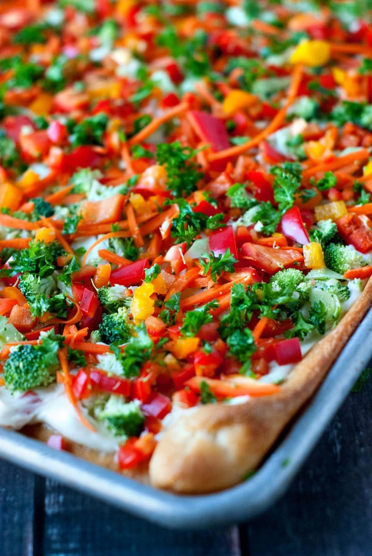 Garden Vegetable Appetizer Pizza | heatherlikesfood.com