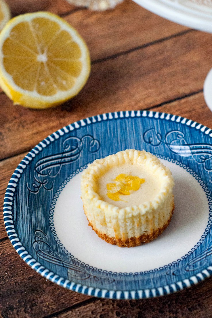 Vanilla Bean Mini Cheesecakes | heatherlikesfood.com