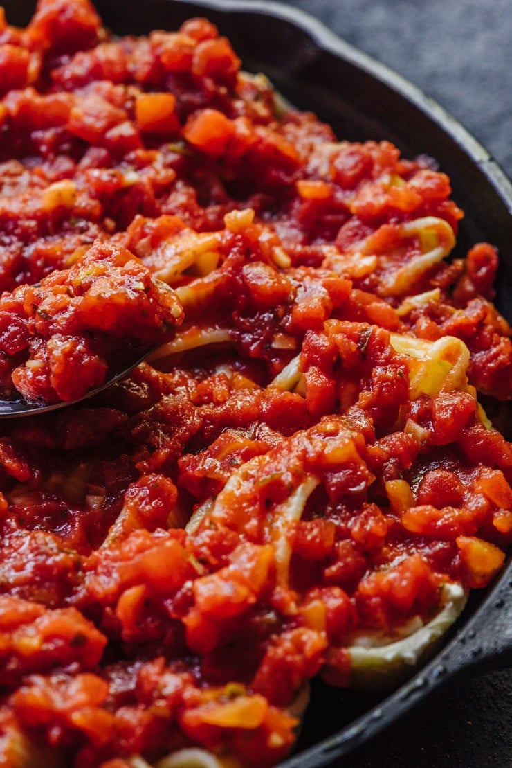 Lumaconi covered with basic tomato sauce