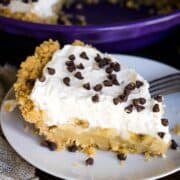 Banoffee Pie Topped with mini chocolate chips