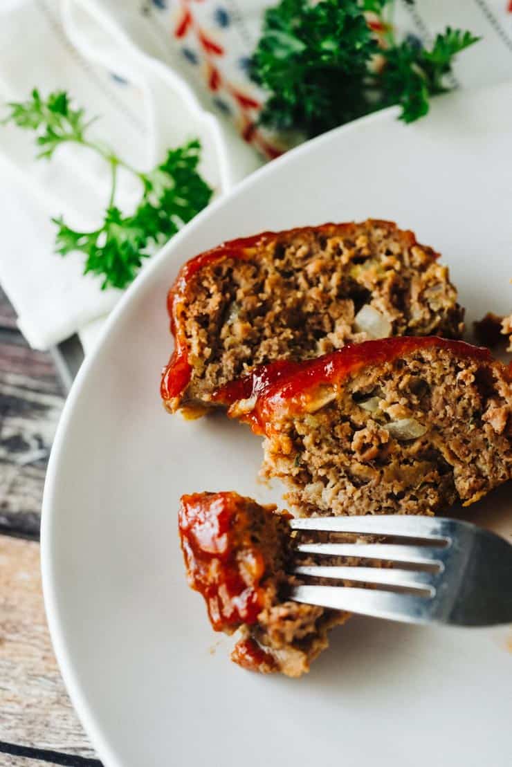 Baked Classic Meatloaf with Saltine Crackers and Worcestershire Sauce Glaze