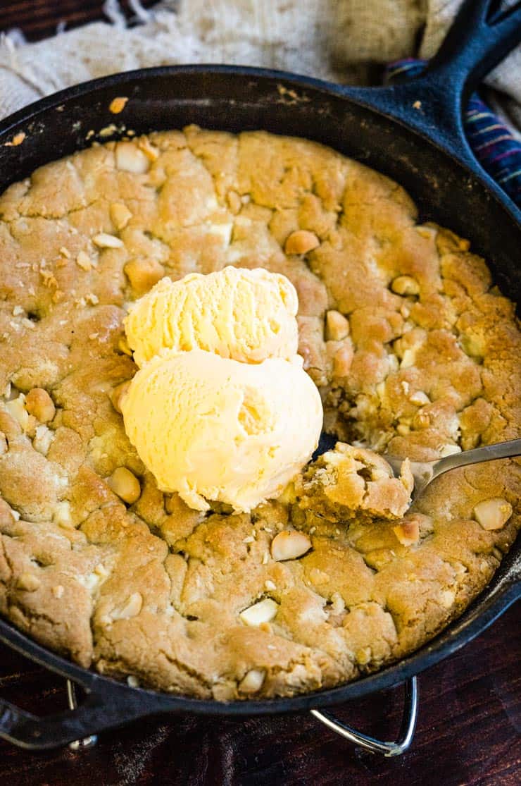 How to Make a Pizookie in a Cast Iron Pan  EASY family-style skillet cookie!  